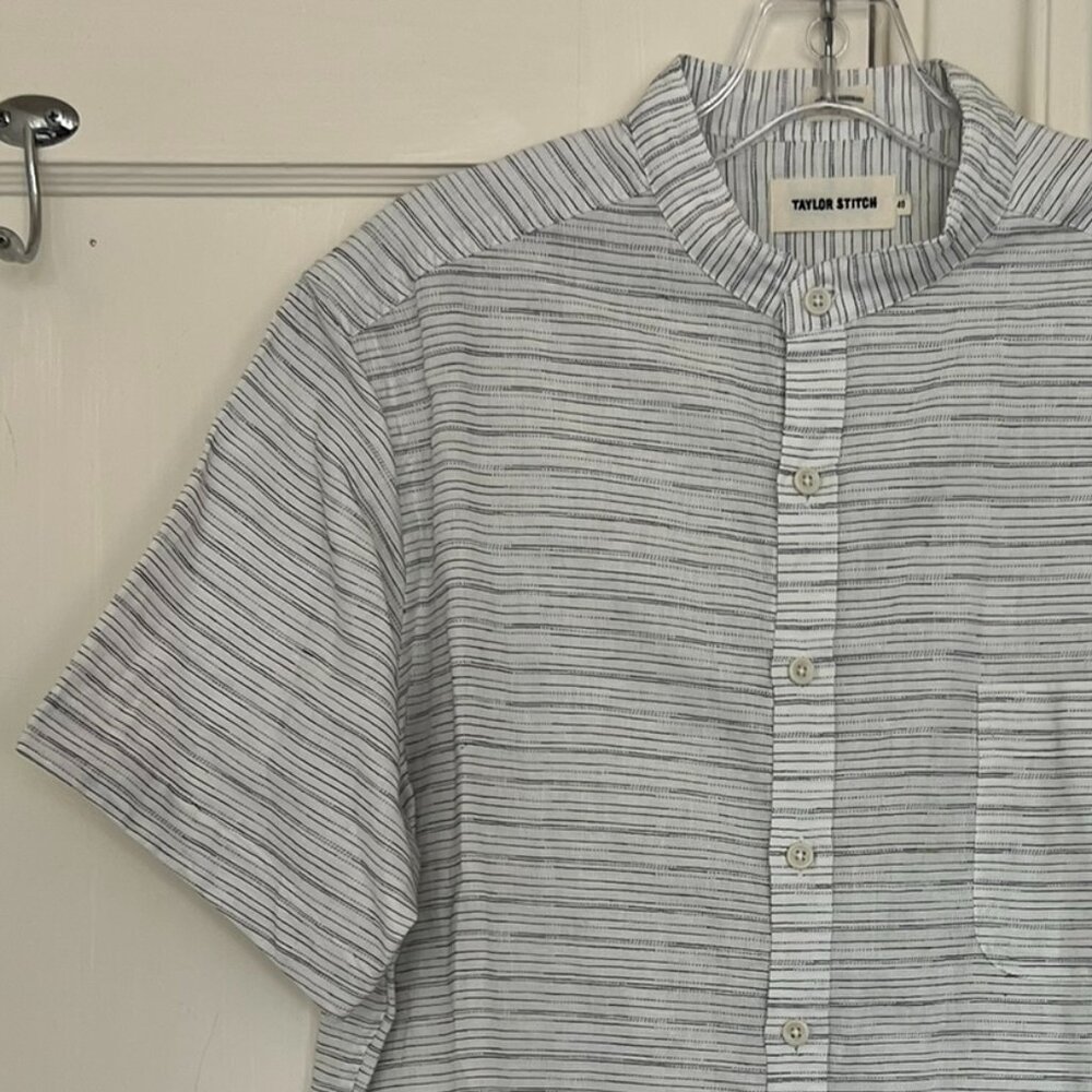 Tailor Stitch Banded Collar Short Sleeve Shirt